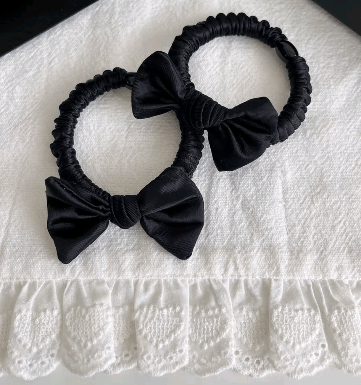 2 Small Bow Scrunchies